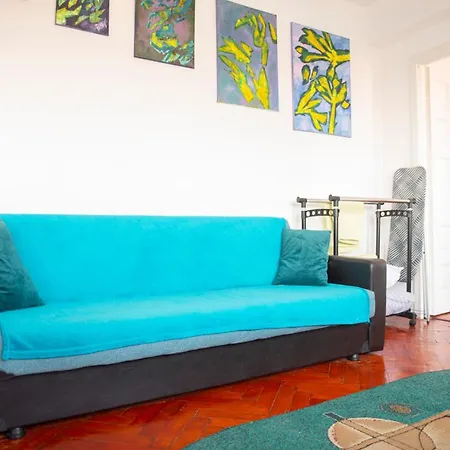 Central Apartment *